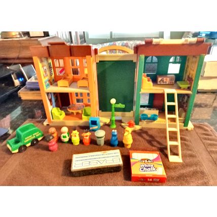 Old Fisher Price Play Family Sesame Street # 938 12 1/2" Tall 1975 100% Complete