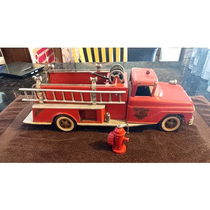 Old Vintage Press Steel 1959 Tonka # 5 Fire Truck 95% Complete Great Condition