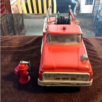 Old Vintage Press Steel 1959 Tonka # 5 Fire Truck 95% Complete Great Condition