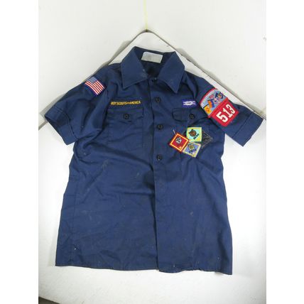 Lot of 2 BOY SCOUTS of America Short Sleeve Shirts 595 & 84092 + Many Patches