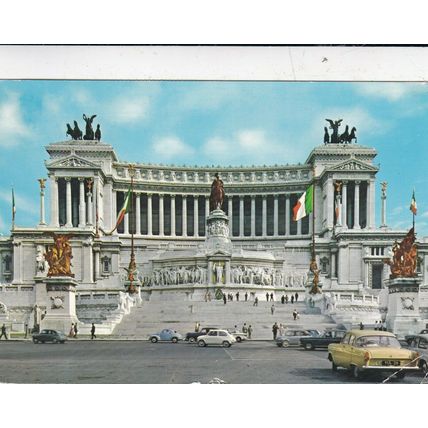 Roma Monumento a Vittorio Emanuele II Italy Postcard 1971 used corner crease