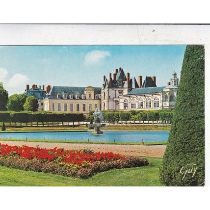 Fontainebleau Facade de Palais France postcard used VGC