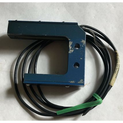 CUTLER-HAMMER 1372AS3335 EATON PHOTOELECTRIC ANALOG SLOT SENSOR,SI