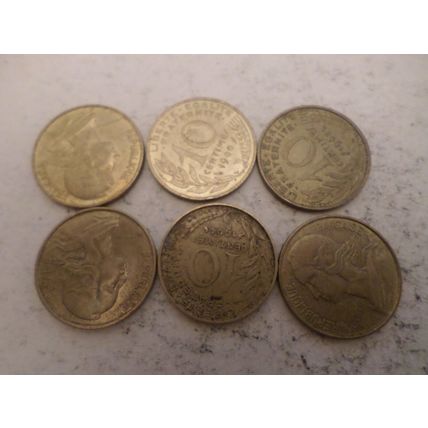 France - 30 differently dated - 10 centime coins #