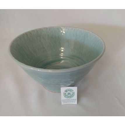 SIGNED HANDCRAFTED LIGHT GREEN CERAMIC TEXTURED ART POTTERY BOWL