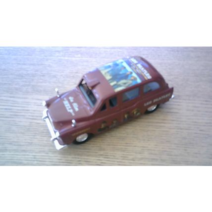 THE BEATLES COLLECTABLE: YESTERDAY Die-Cast Taxi, XL T-Shirt, Single Wall Plaque