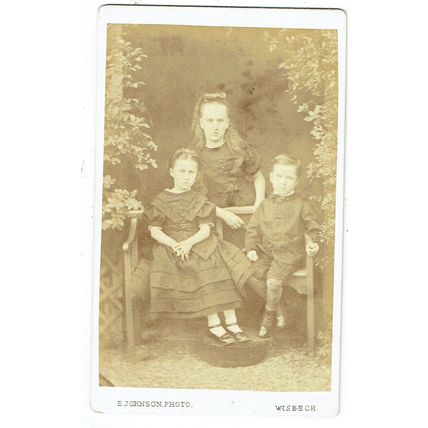 Victorian cdv photo two girls & boy Wisbech photographer