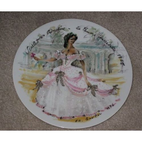 D'Arceau-Limoges France Les Femmes Du Siegle Scarlet Plate