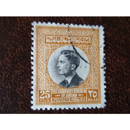 Jordan 1959 King Hussein 25f fine used stamp SG488