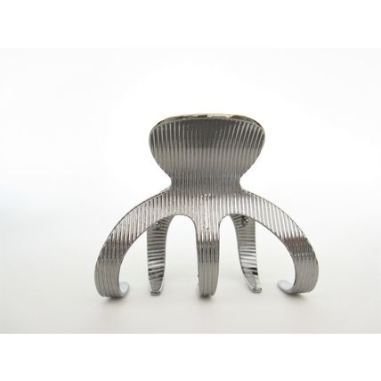 Medium shiny silver tone textured metal hair claw clip