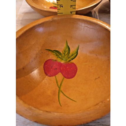 Vintage Munising Wooden Salad Bowl Brown Strawberry Design Lot Of 4 Round Shape