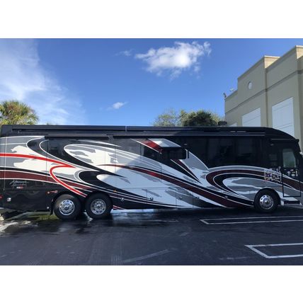 2018 American Coach Revolution 42P