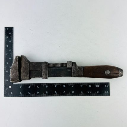 L Coes Wrench Monkey Pipe Adjustable Wood Handle 12 1/4" Long Worcester MA Tool