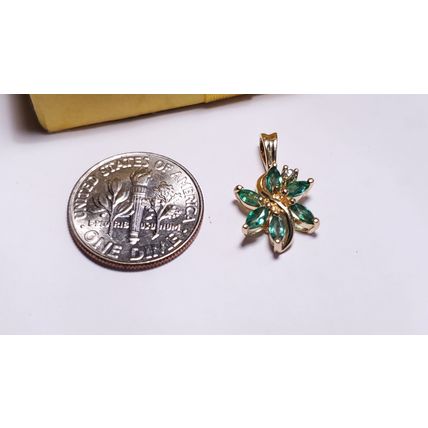 Estate .46ctw Natural Marq Emerald / Rd Diamond 14Kt Y/Gold Flower Pendant#22527