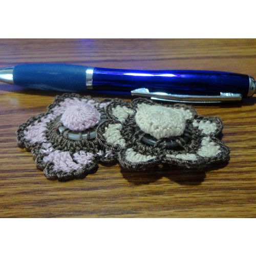 Button flowers #bf015 lot of 2 crochet decoration adornment embellishment motif