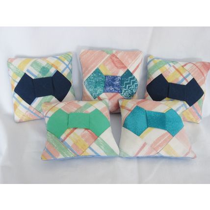5 Mini Bow Tie Pillow Ornies Bowl Fillers Tucks Quilt Piece work