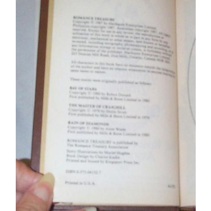 Romance Treasury - - 1987 - 3n1 Leatherette Hardcover - Donald, Strutt, Weale
