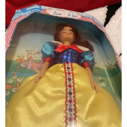 Jakks 1997 Enchanted Fairytales Snow White Fashion Doll New In Box