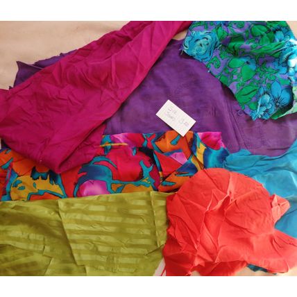 S20 100% Silk Scrap Fabric Lot Material Reclaimed clothing over 3 oz Crafting