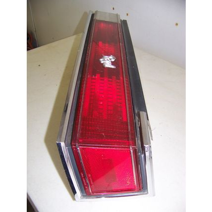 1982 1983 BUICK REGAL RH TAILLIGHT OEM #5972070 5971930