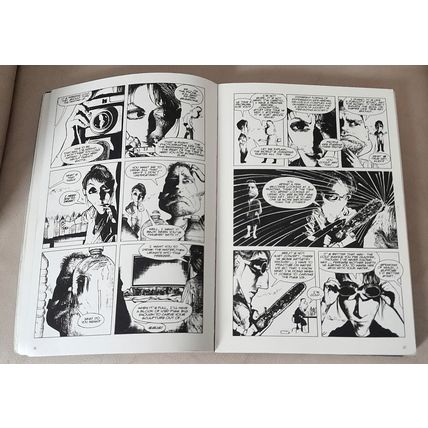 It's Dark in London : A graphic Collection of Short Stories : fine minus