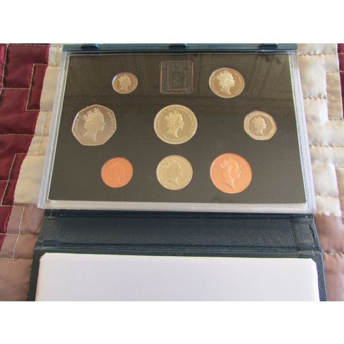 1995 QUEEN ELIZABETH II ROYAL MINT PROOF SET BLUE CASE.