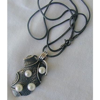 Silver pearls pendant
