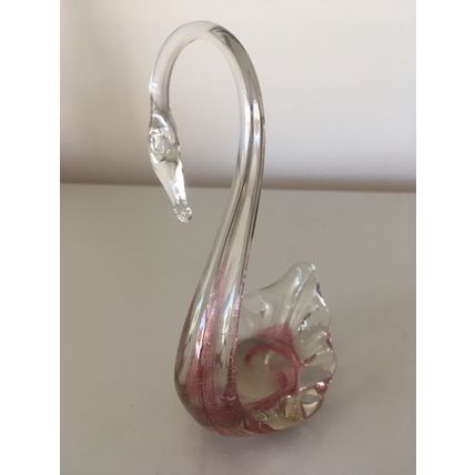 GLASS SWAN DISH - PINK (5")
