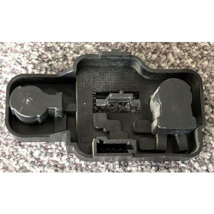 GENUINE SAAB 9-5 06-09 4 DOOR BULB HOLDER LEFT LH REAR OUTER LAMP - 12760307