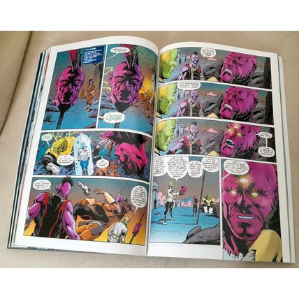 R.E.B.E.L.S. : Son and the Stars : DC Graphic Novel : Ex Library