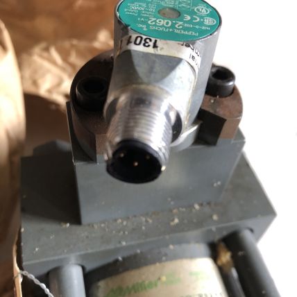 3/4 NPT MILLER MH68BTB 210 HYDRAULIC CYLINDER,63mm-BORE,10mm-STROKE,210-BAR,D  H
