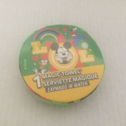 NEW Disney Mickey & Minnie Magic Expanding 11'' x 11'' Towels