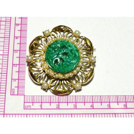 VINTAGE Rare Signed Exquisite Pearl & Pressed Floral Green/Peking Glass BROOCH