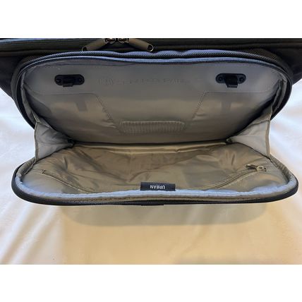 Techair Urban Universal 15.6 inch Laptop & Business Shoulder Bag - Black