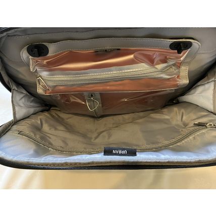 Techair Urban Universal 15.6 inch Laptop & Business Shoulder Bag - Black