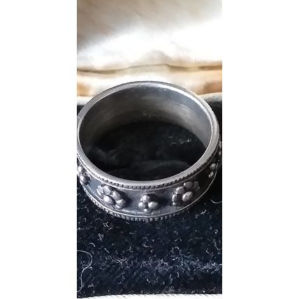 Vintage 1960-s Sterling Silver 925 Beautiful Band Ring UK Q, US 8 - Nice Design.
