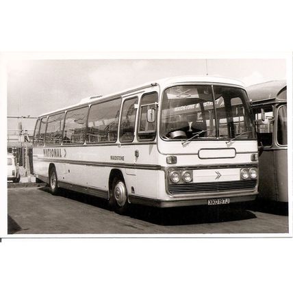 Black & White Photo of Maidstone & District Motor Services Ltd - XKO 19J ex Cox