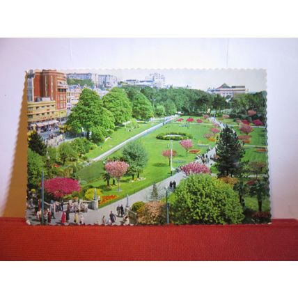 CENTRAL GARDENS, BOURNEMOUTH vintage unused postcard by Lansdowne #