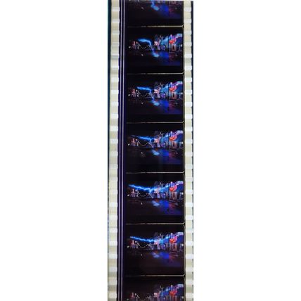 Back to the Future 2. Pk HCH - A009i . - 1 STRIP OF 5 - 35MM FILM CELLS