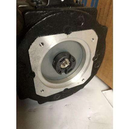 NEW MITSUBISHI HP-H224BK AC SERVO MOTOR. 340V 3AC 2KW 4000RPM,AL