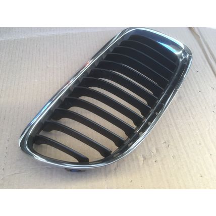 BMW 3 SERIES E90 E91 CHROME KIDNEY GRILL O/S RH RIGHT 2005 - 2011 Genuine BMW