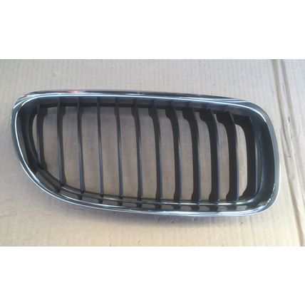BMW 3 SERIES E90 E91 CHROME KIDNEY GRILL O/S RH RIGHT 2005 - 2011 Genuine BMW