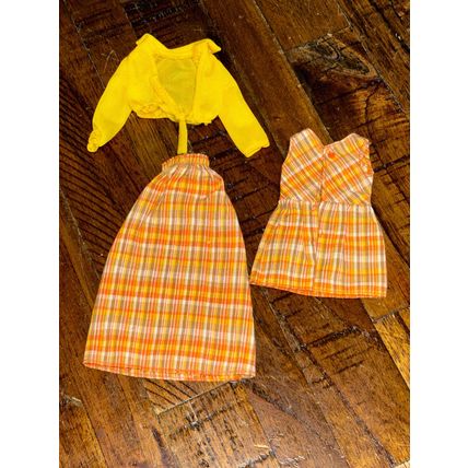 Vintage Barbie: 1975 GROWING UP SKIPPER Outfit #9024 Skipper Fashion Arithmetic