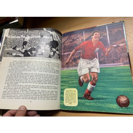 c1958 "THE BIG BOOK OF FOOTBALL CHAMPIONS" UK SOCCER HARDBACK BOOK (P4)