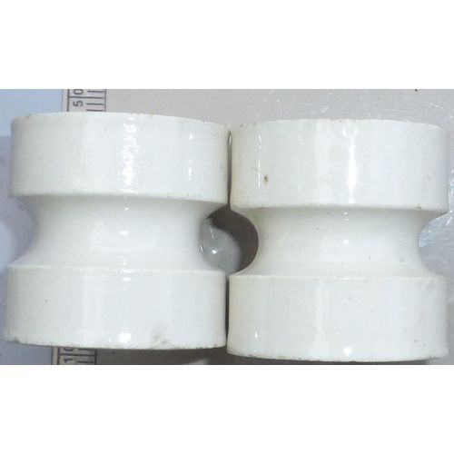 Glazed white Spool Type Porcelain Insulator 32mm long RF or antenna 1 off