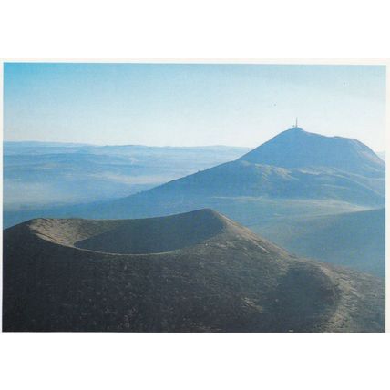 Chaine des Puys France Postcard unused VGC