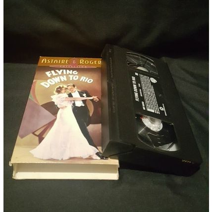 Pre-Owned Vintage Astaire & Rodgers Flying Down To Rio VHS Video