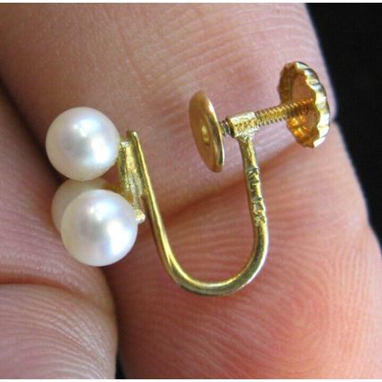 Vintage 14k Yellow gold Natural Cluster pearl screw back earrings Marked KL