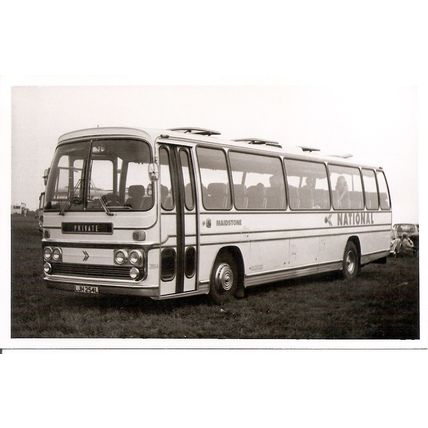 Black & White Photo of Maidstone & Dist Motor Services Ltd - LJH 254L ex Dengate