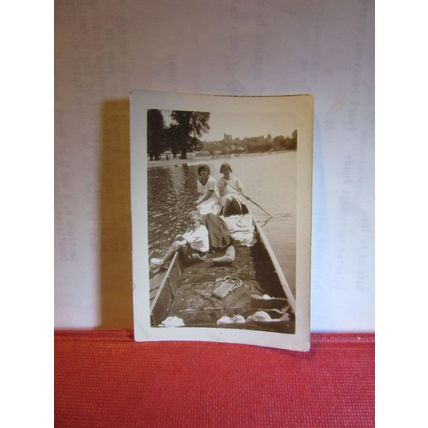 LAZING ON THE RIVER , 1920-30s? 5 x photographs =